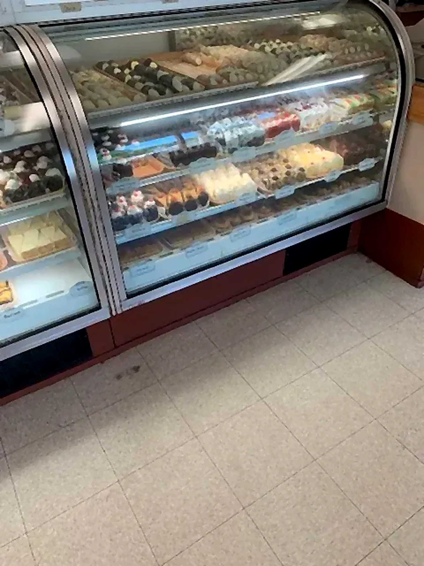 Bakery and dessert display case